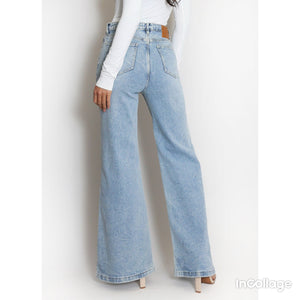 High Waist Flare Jeans - Light Wash